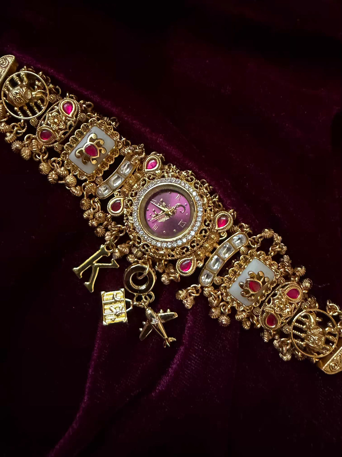 Airplane Bag Round Gold Elephant Dial Maharani Watch Bracelet