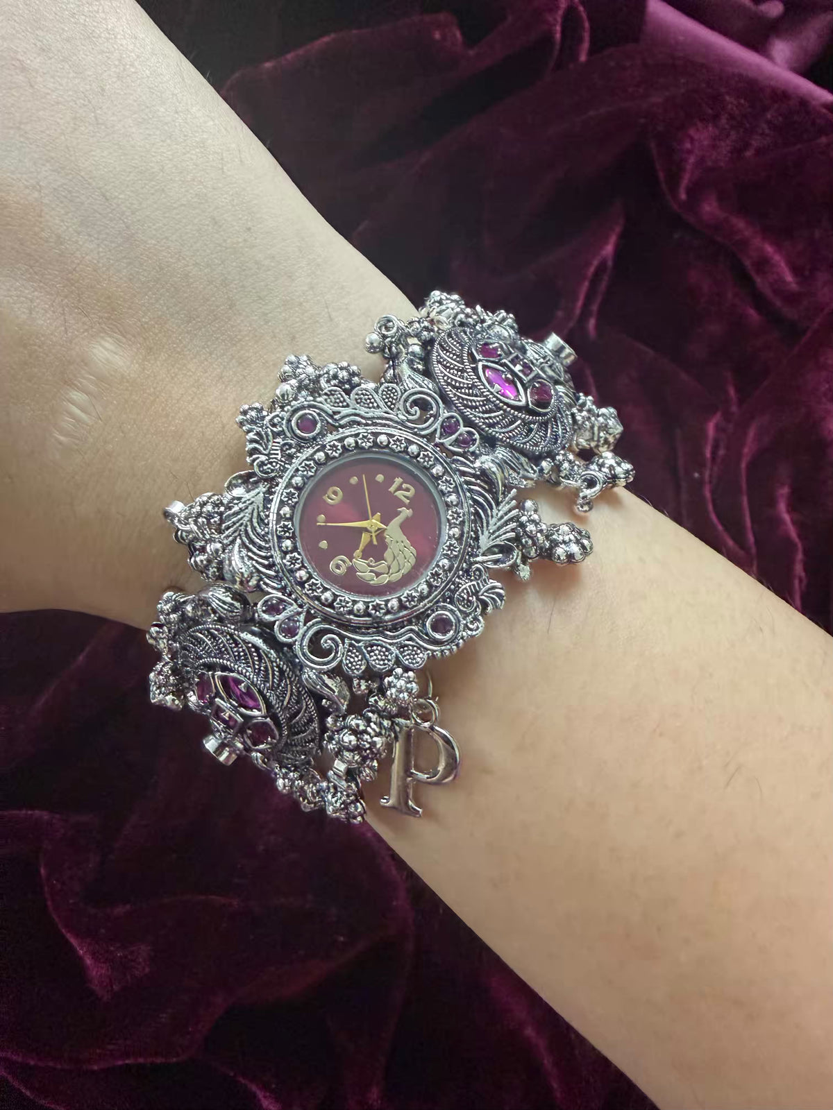 Viral Navratri Elegance Silver-Tone Navratri Oxidised Heritage Watch