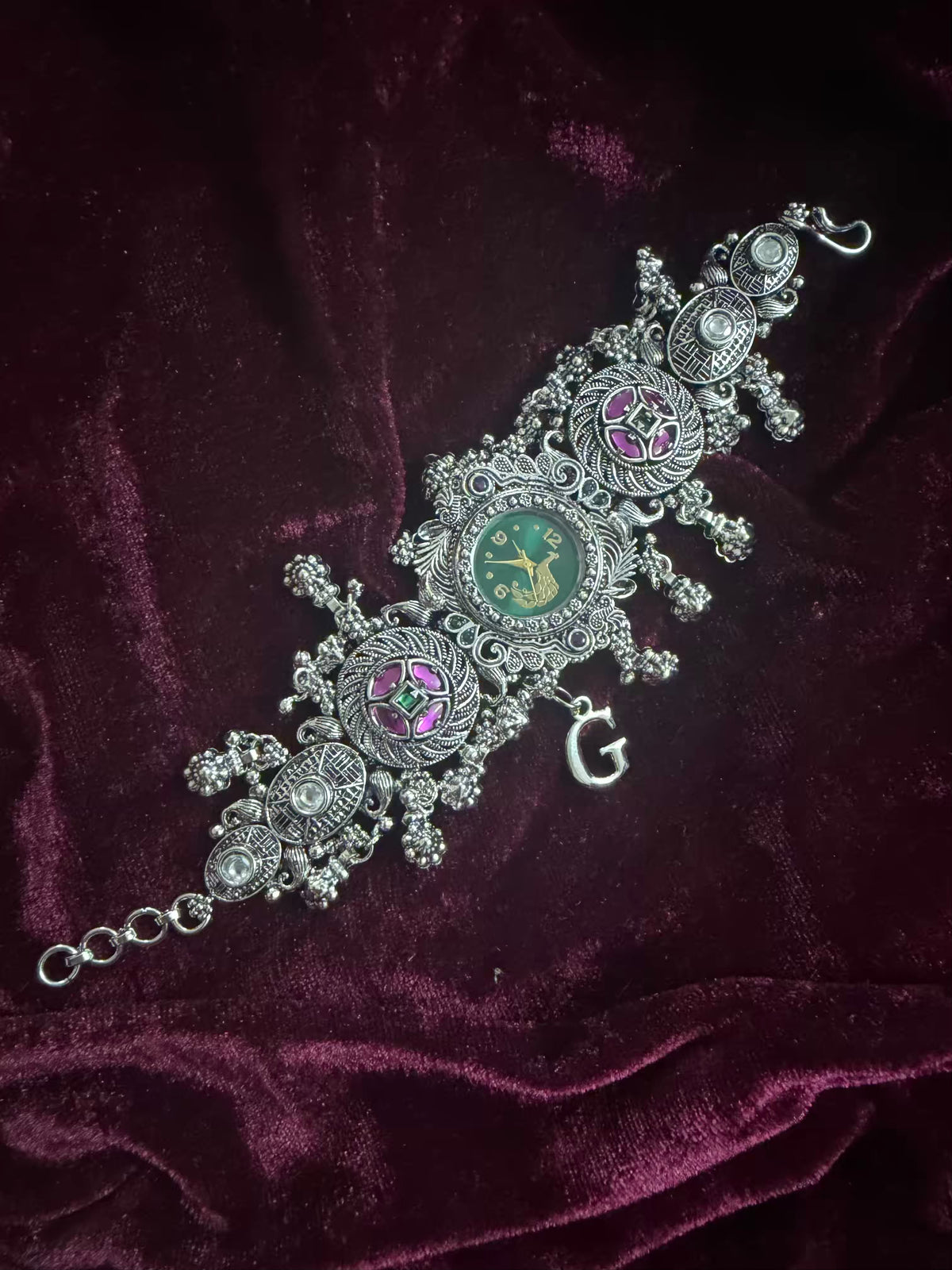 Viral Navratri Emerald Inspired Silver-Tone Navratri Oxidised Heritage Watch