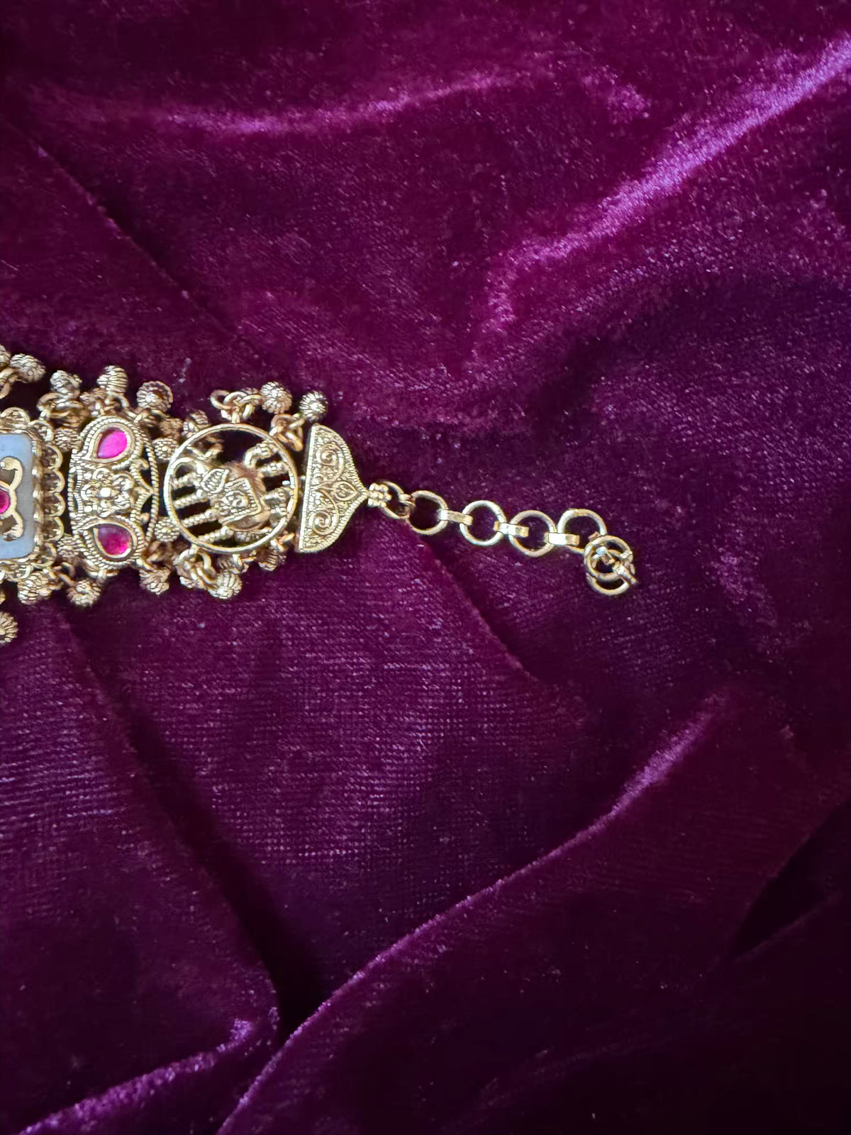 Airplane Bag Round Gold Elephant Dial Maharani Watch Bracelet