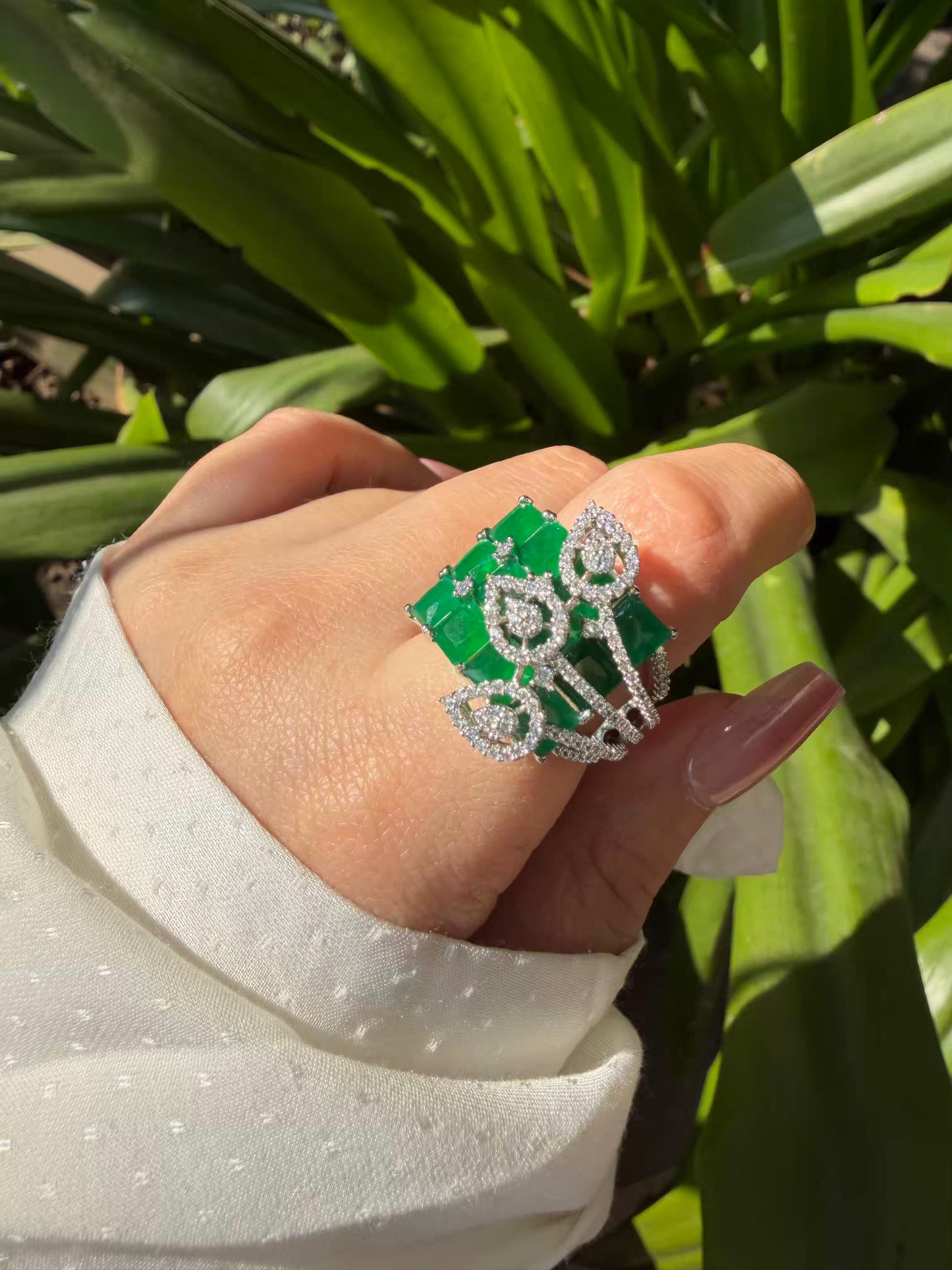 Green Majesty Cocktail Silver Plated Ring