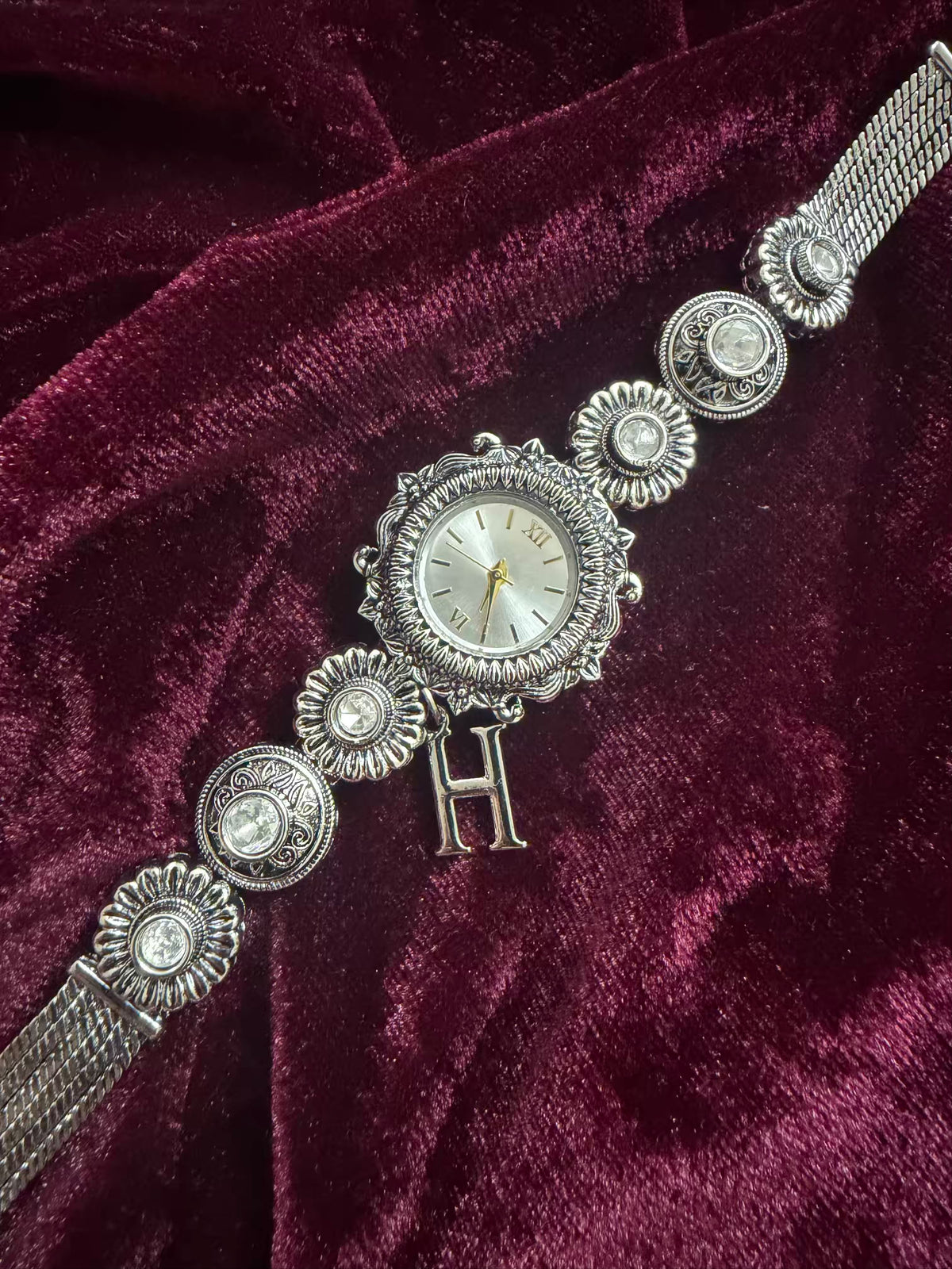Regal White Stone Elegance Silver-Tone Navratri Oxidised Heritage Watch