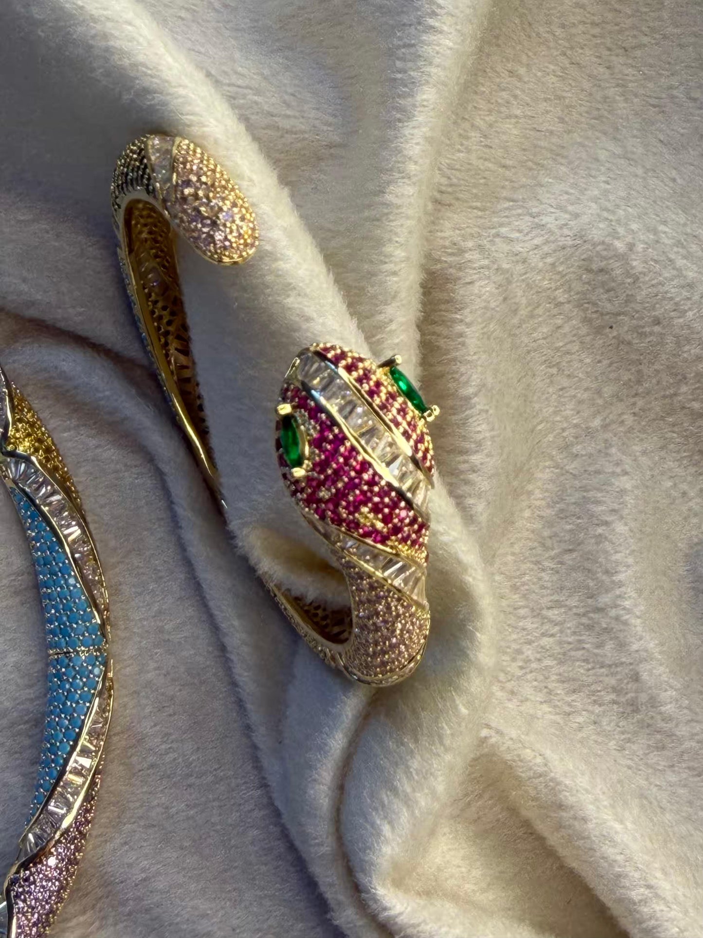 Serpentine Multicoloured Necklace, Bracelet, Earrings and Ring Full set Premium Gold Rhodium