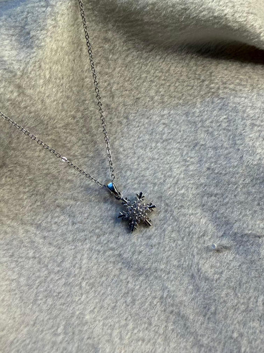 Snowflake Crystal Chain Necklace Silver Plated Premium Necklace