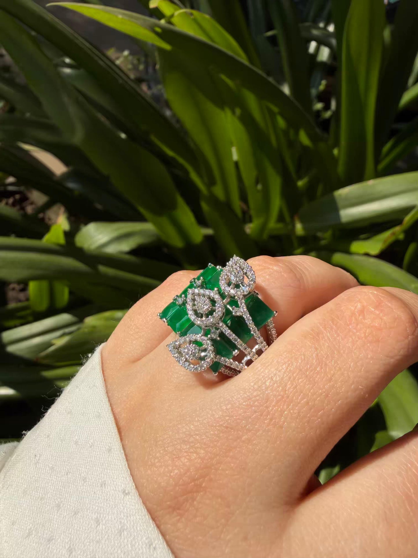 Green Majesty Cocktail Silver Plated Ring