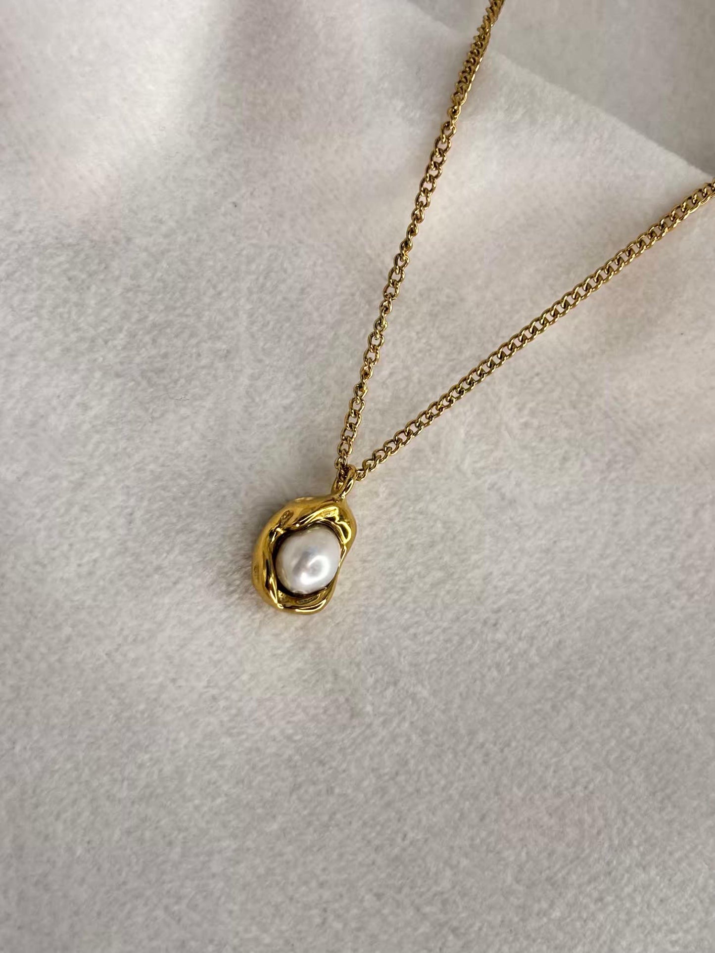 Pearl Basket Necklace 18K Gold Plated Premium Necklace