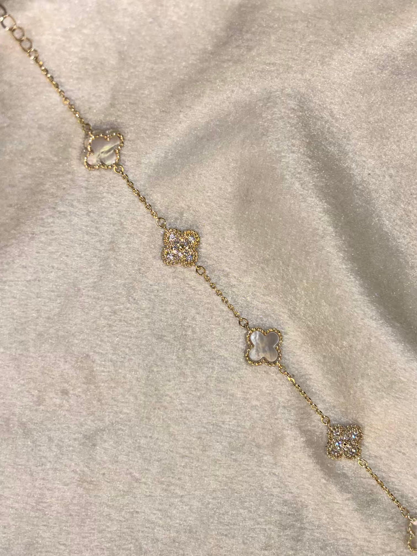 Twin Clovers 18K Gold Plated Premium Chain Bracelet
