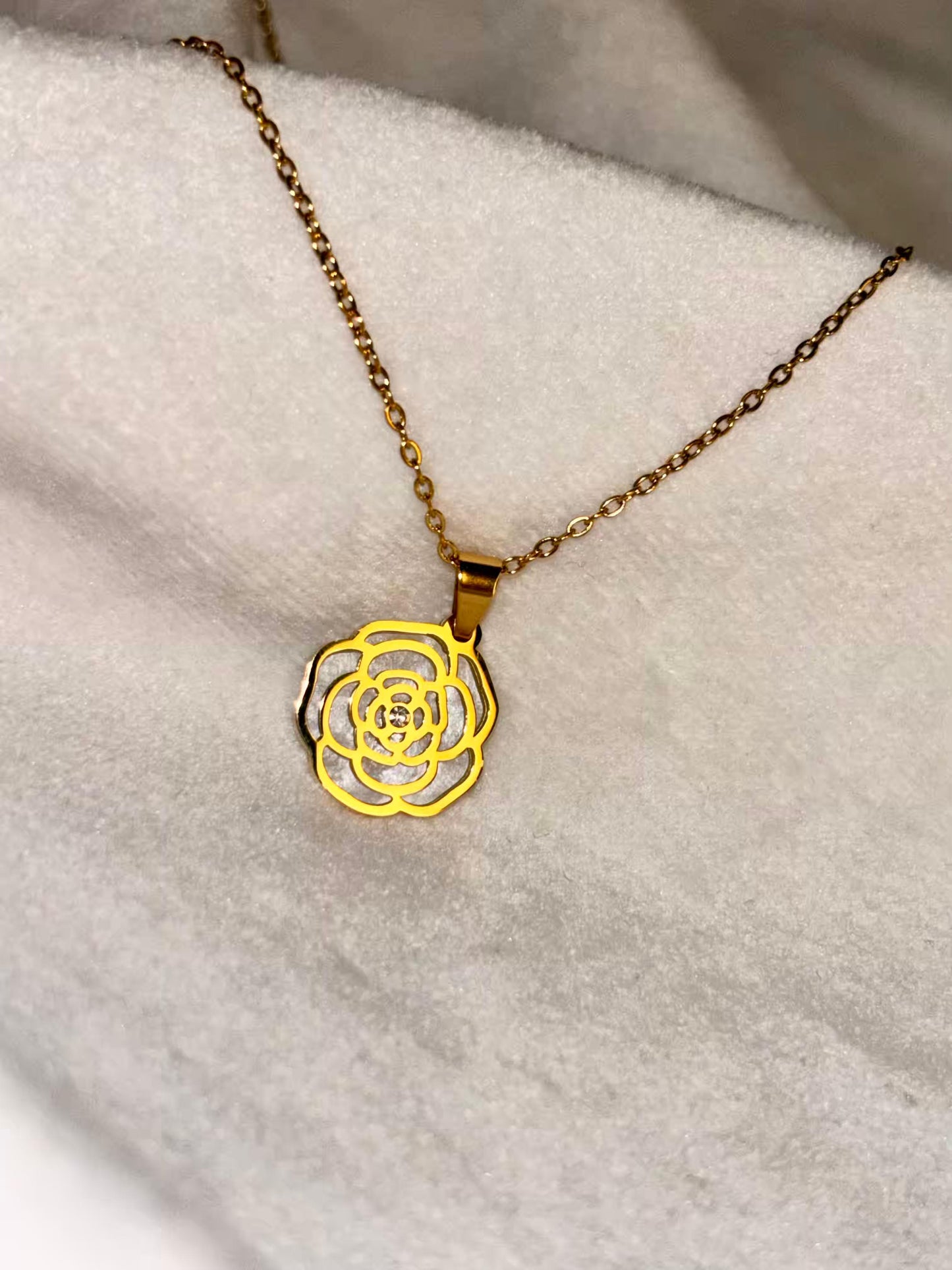 Web Rose Necklace 18K Gold Plated Premium Necklace