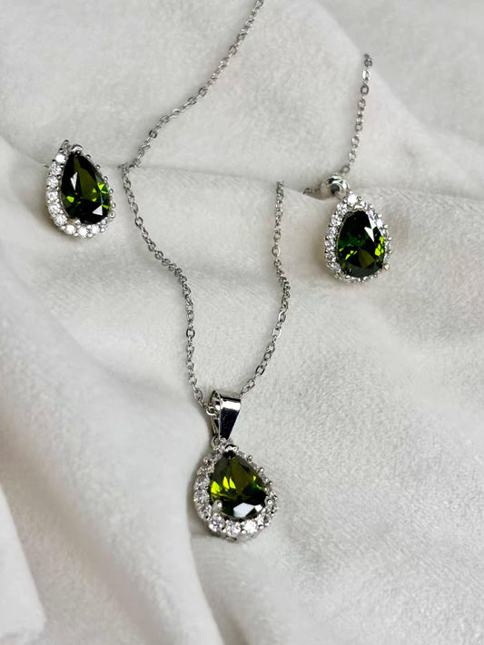 Emarald Elegance Necklace And Ear Studds Silver Plated Premium Necklace