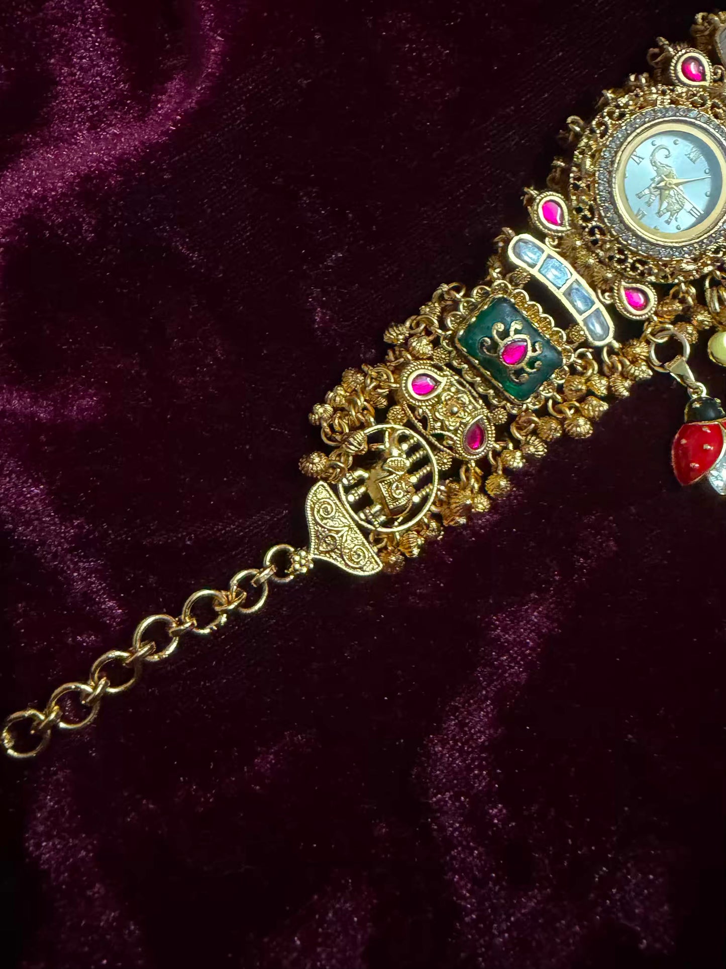 Bee Floral Emerald Meenakari Round Dial Luxury Watch Rakhi (Free Initial)