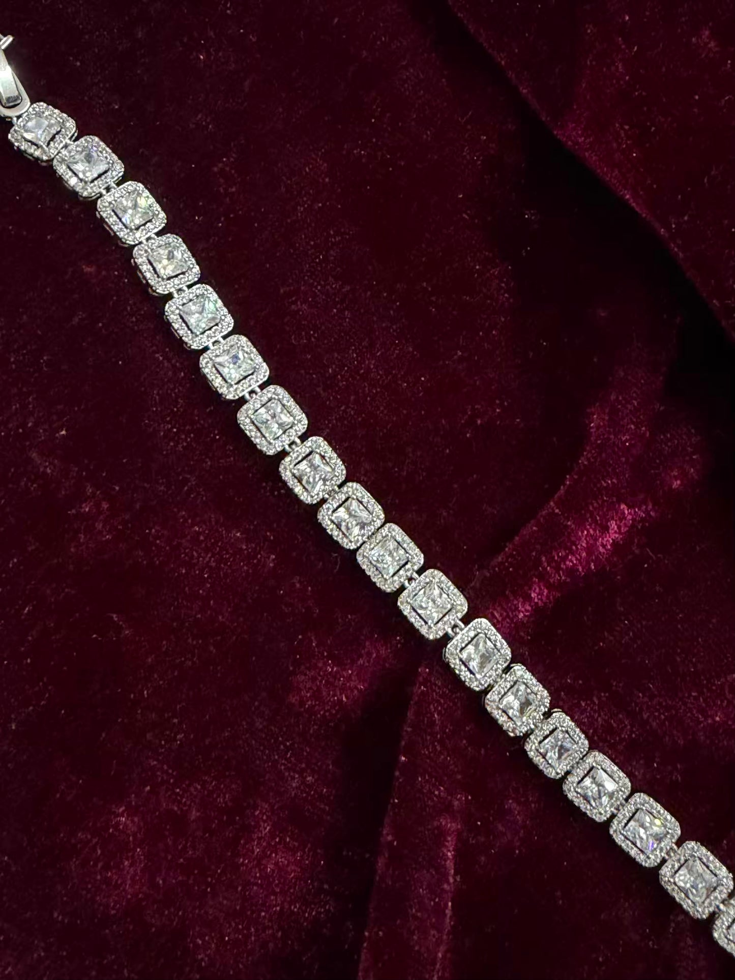 Luxe Diamond-Cut Men's Rakhi Bracelet