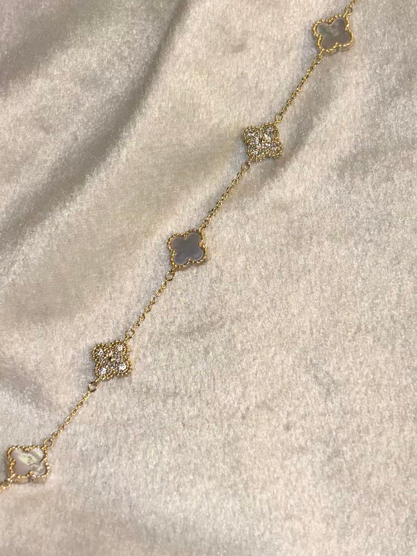 Twin Clovers 18K Gold Plated Premium Chain Bracelet