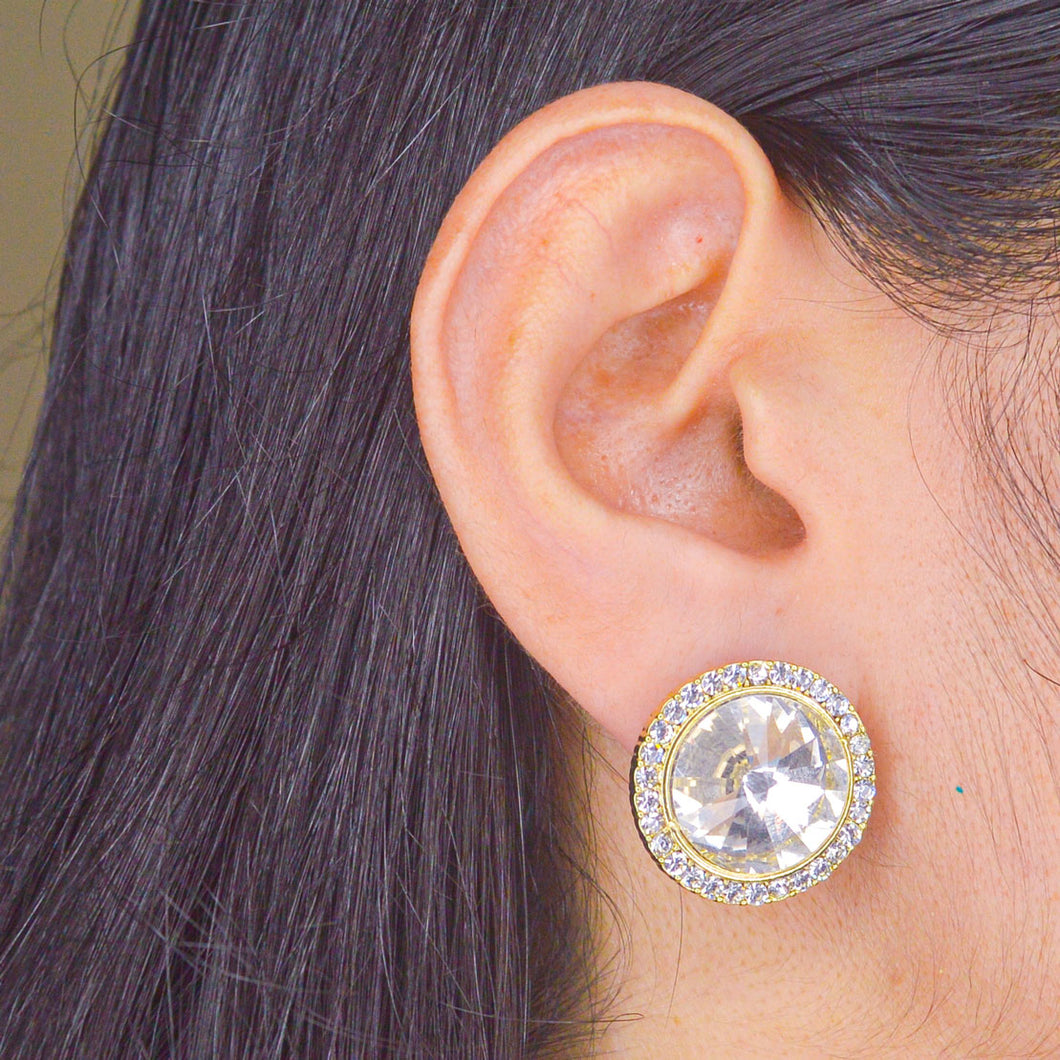 White Diamond Studs Earrings - Gold