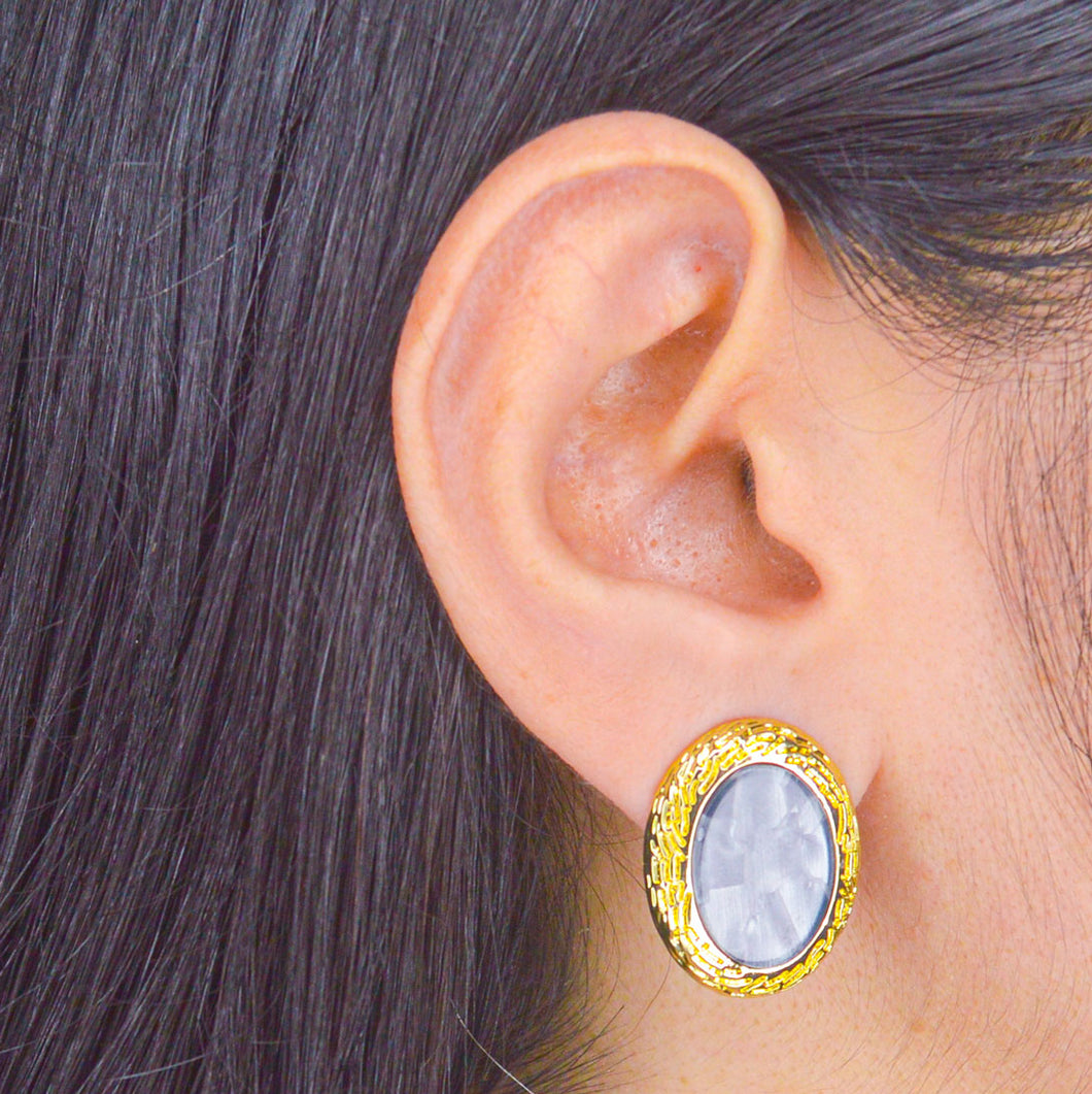 Purple Oval Shaped Studs Earrings - Gold