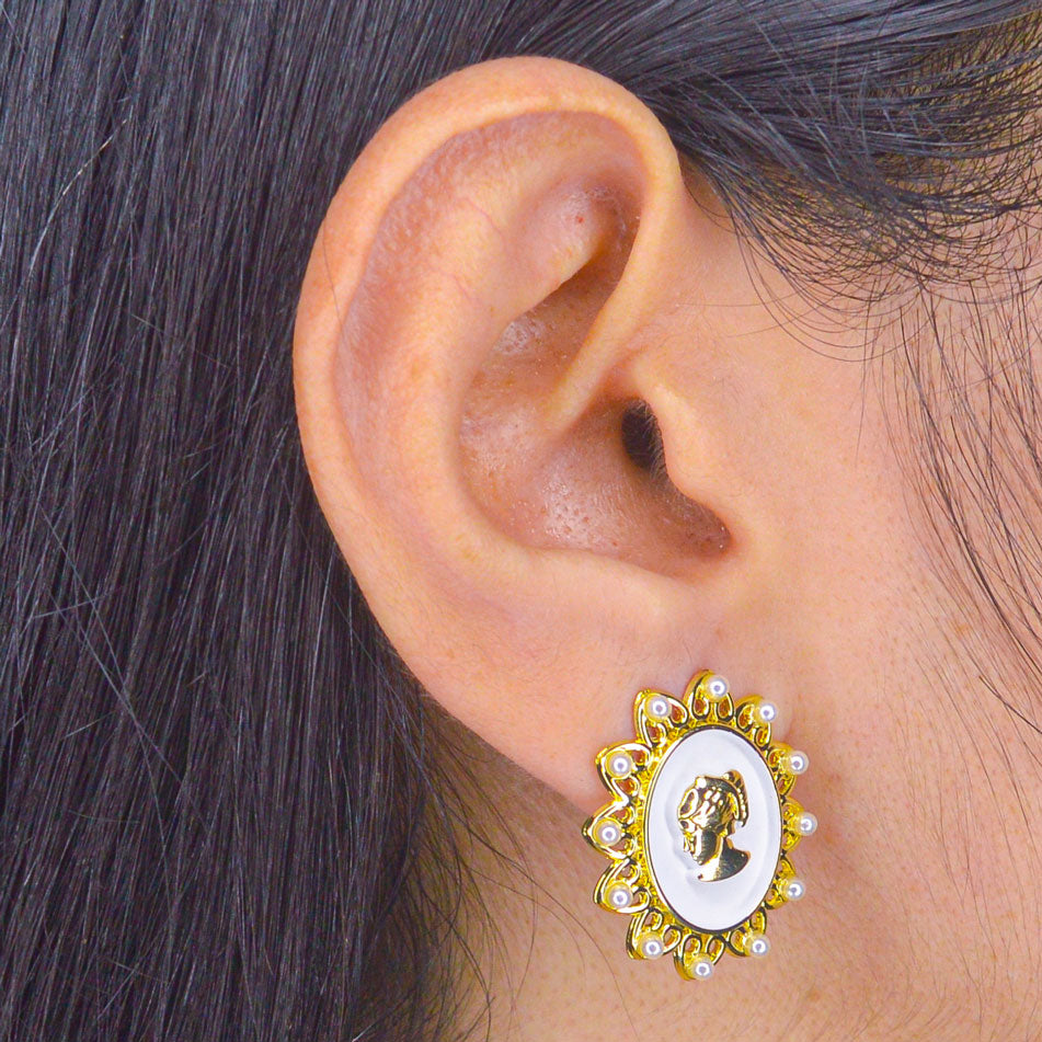 Princess White Oval Shaped Studs Earrings - Gold