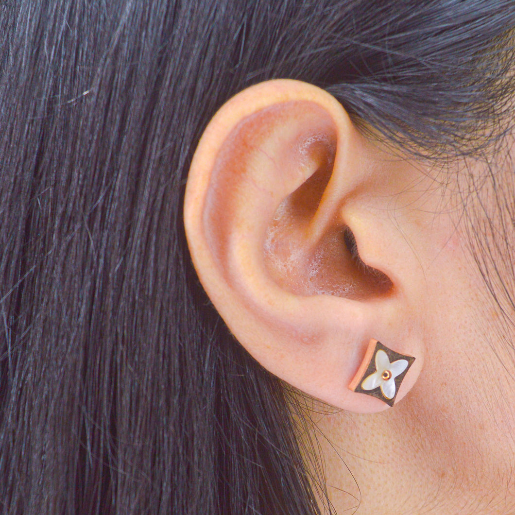 White Square shaped clover Studs Earrings - Rose Gold