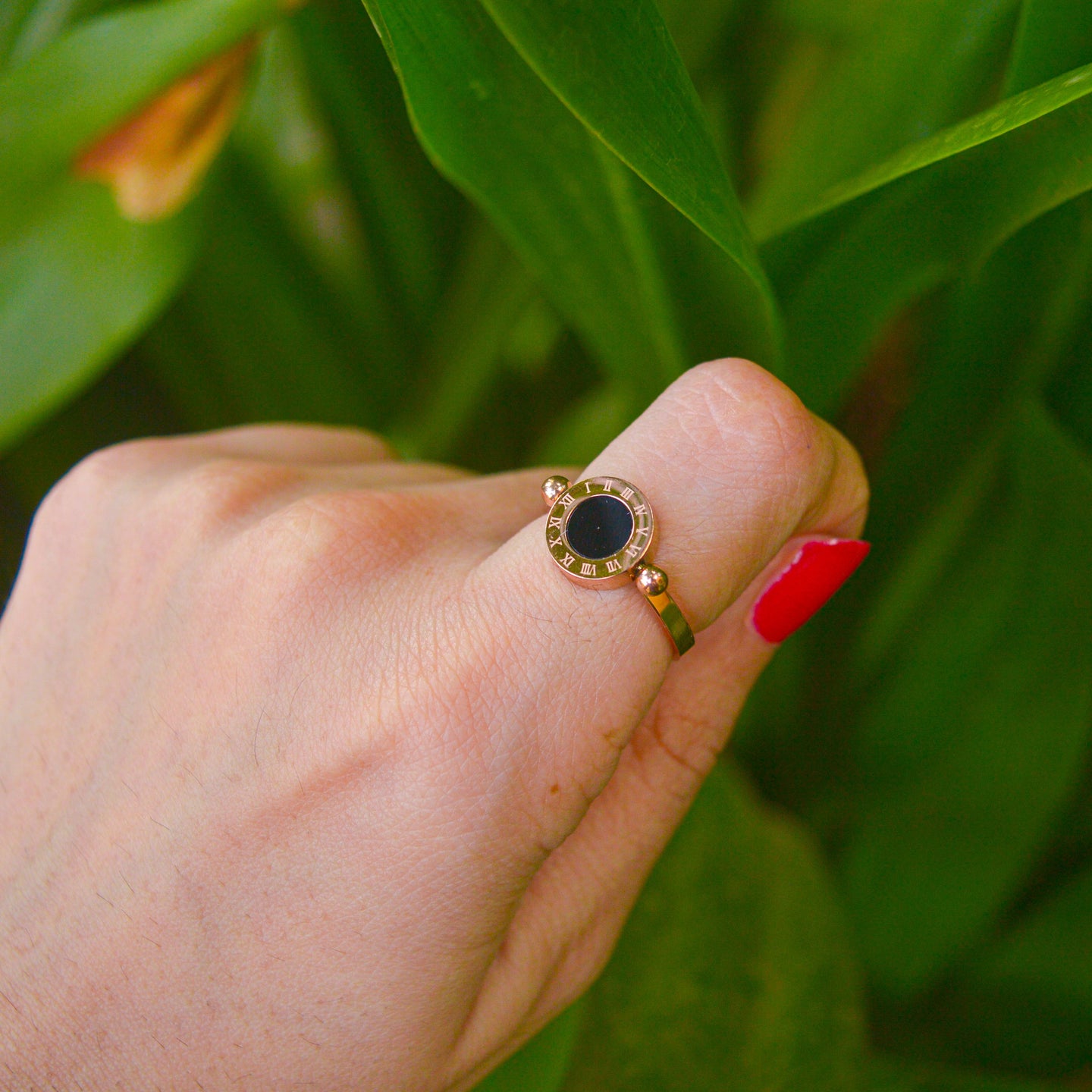 Roman Reversible White and Black Ring ( Rose Gold )