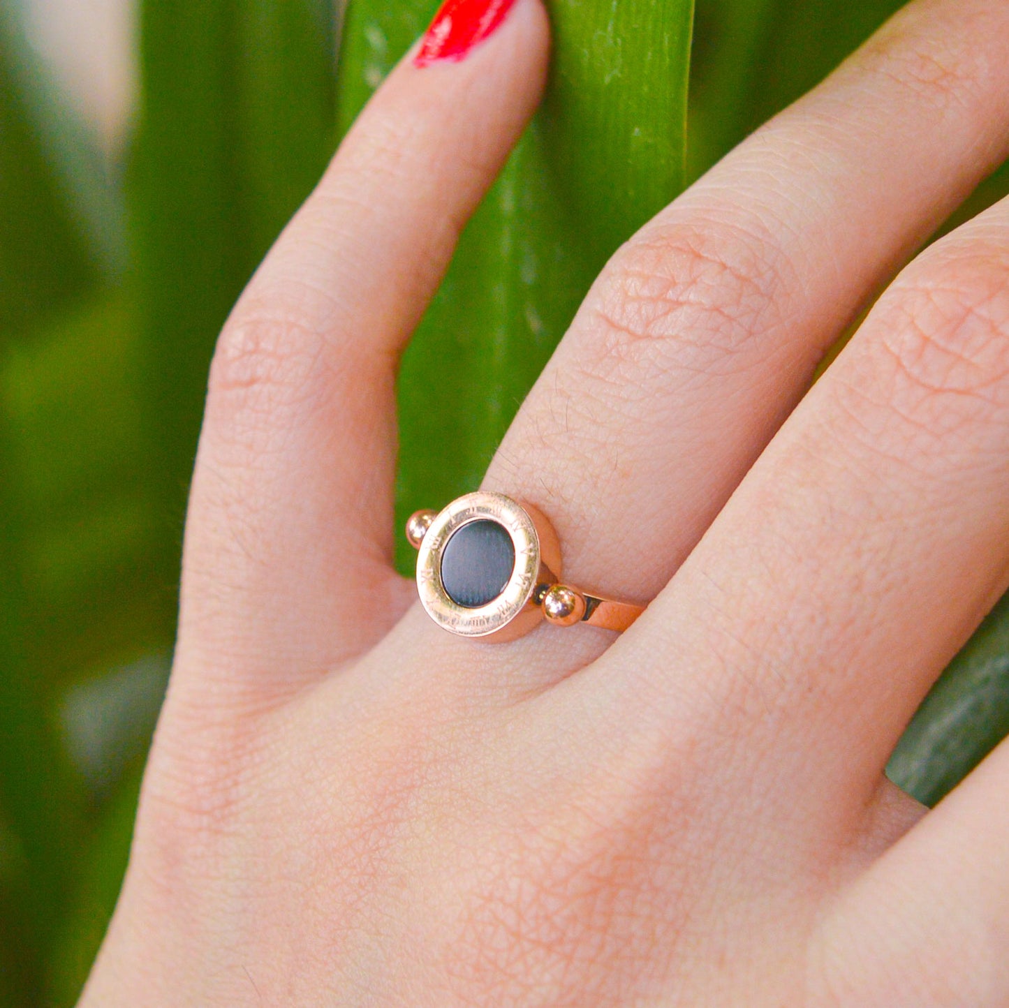 Roman Reversible White and Black Ring ( Rose Gold )