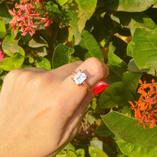 Load image into Gallery viewer, Rectangle Solitaire Border Band Ring ( Rose Gold )
