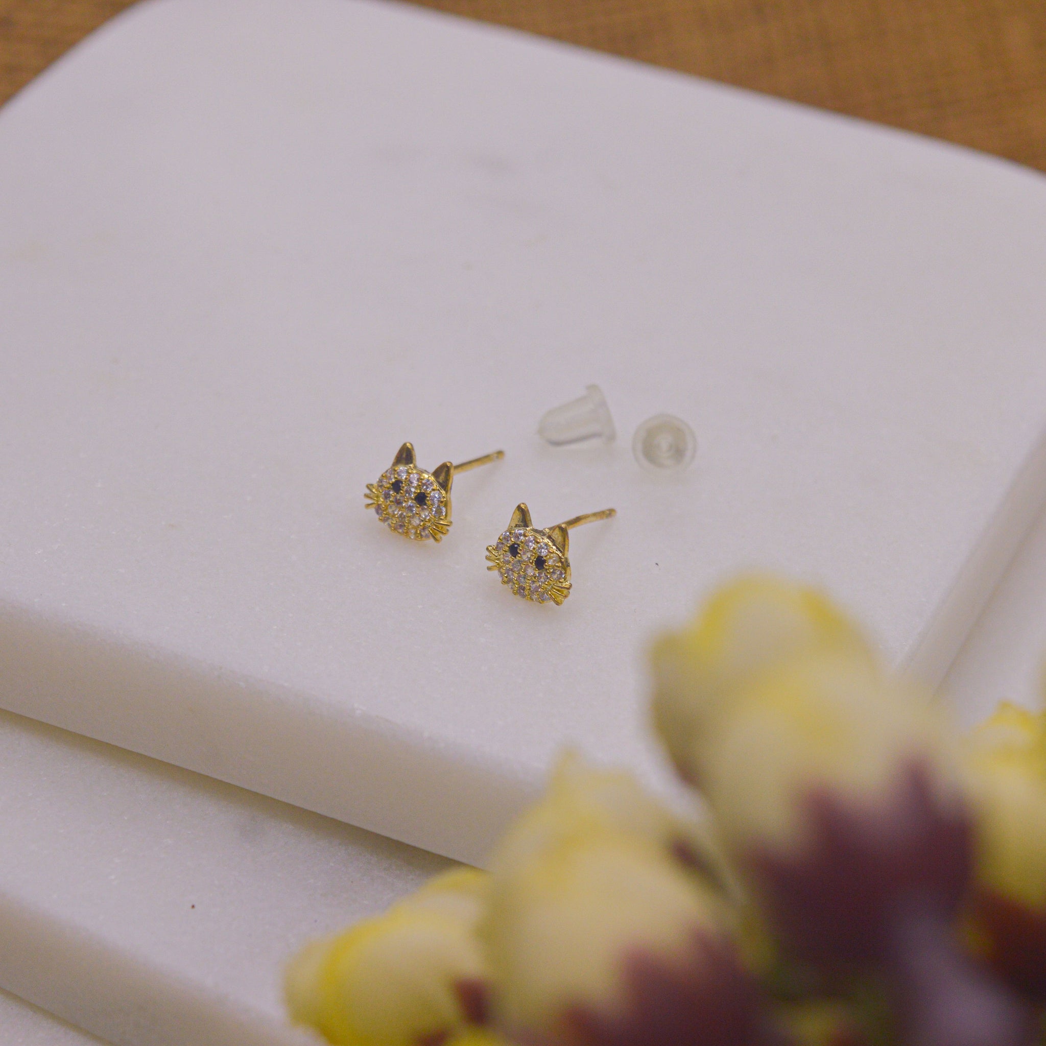 Sparkly Tiny Stud Earrings 2.5mm – J&CO Jewellery