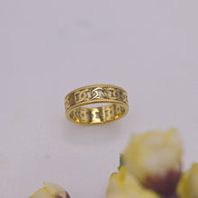 Load image into Gallery viewer, Rope Style Couple Band / Men Promise Ring - Gold
