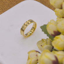 Load image into Gallery viewer, Classic Plain Gold Couple Ring Band / Men Promise Ring
