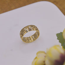 Load image into Gallery viewer, Gold Maze of Love Couple Ring Band / Men Promise Ring
