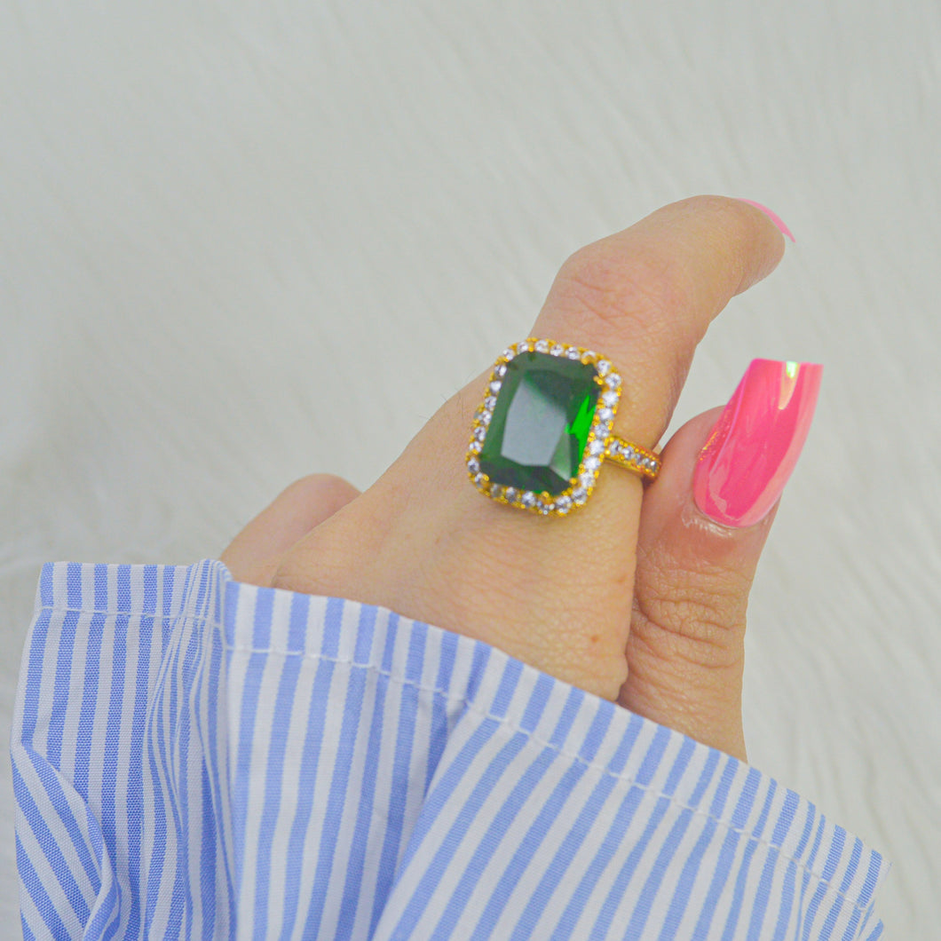 Bold Emerald Green Ring ( Gold )